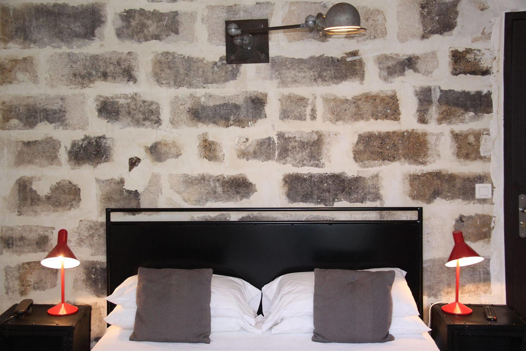 Hotel De L'Atelier Villeneuve-lès-Avignon Exterior foto