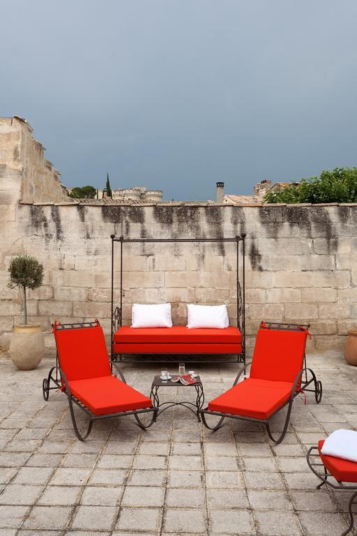 Hotel De L'Atelier Villeneuve-lès-Avignon Exterior foto